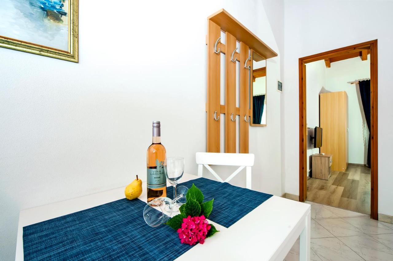 Apartman Near Beach Pelagic Sea View Rovinj Buitenkant foto