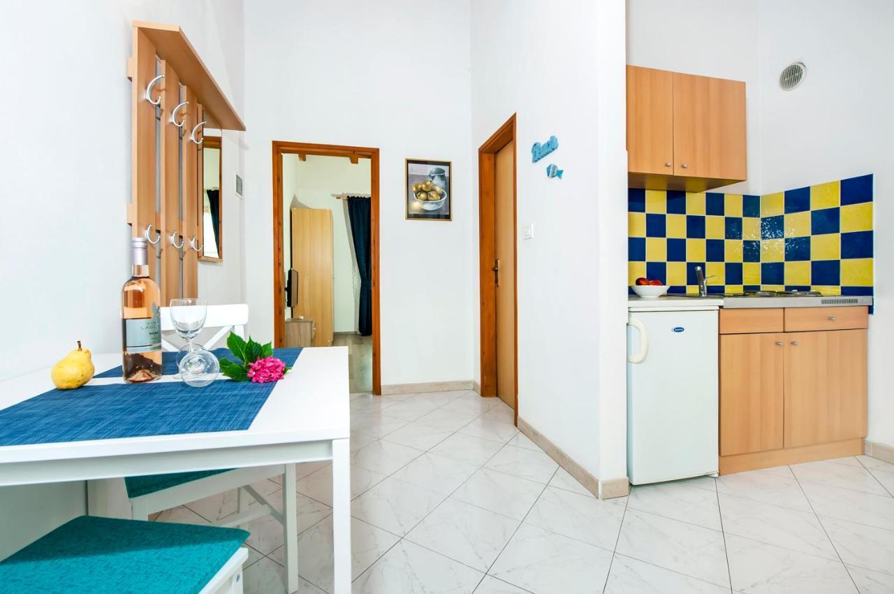 Apartman Near Beach Pelagic Sea View Rovinj Buitenkant foto