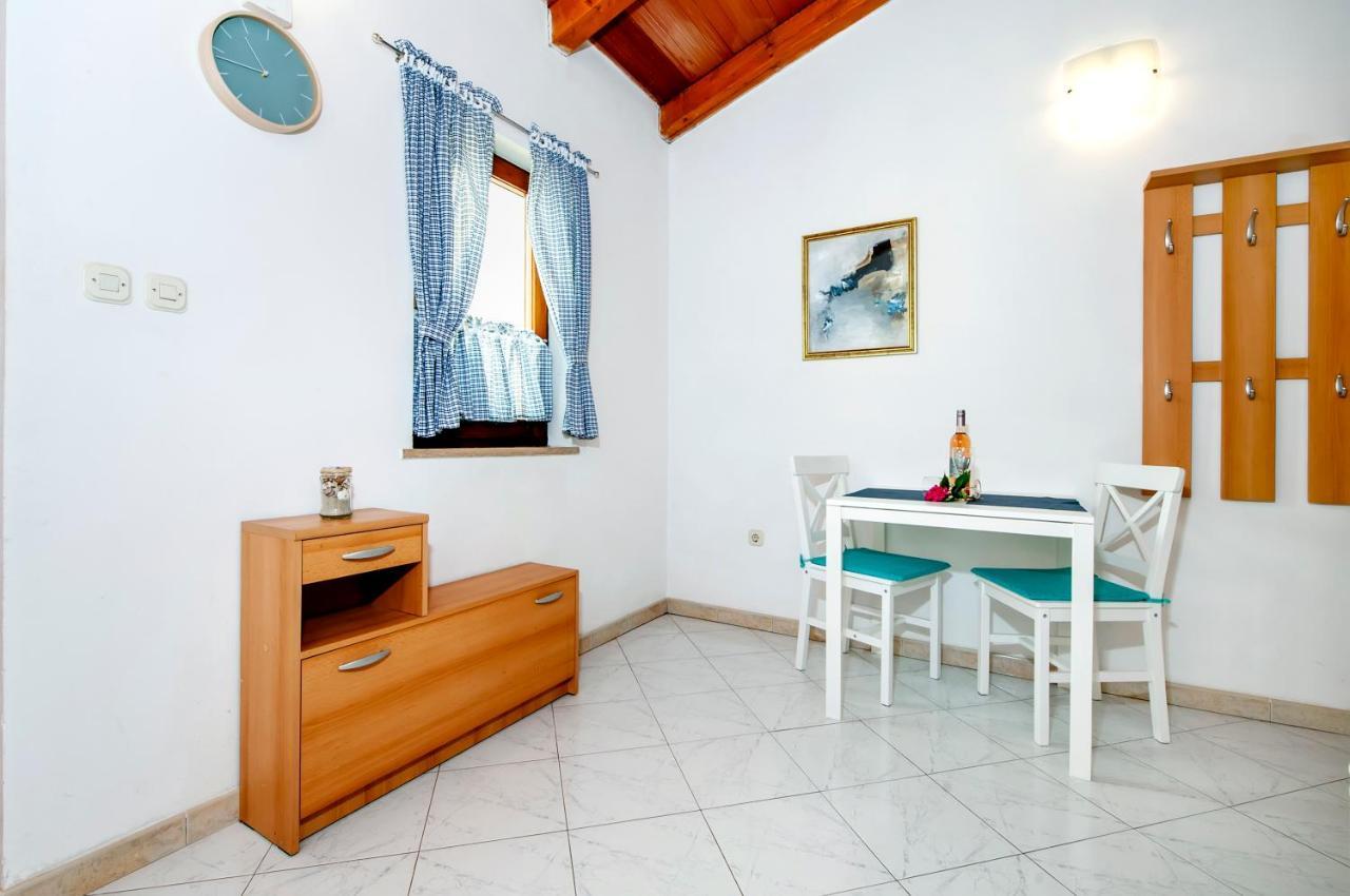 Apartman Near Beach Pelagic Sea View Rovinj Buitenkant foto